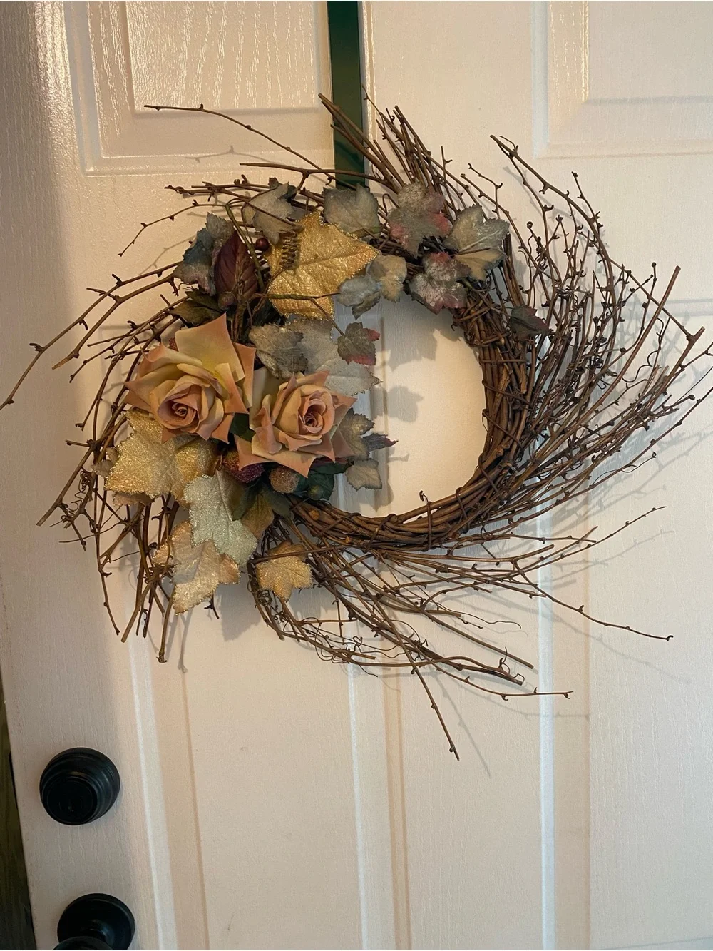 Elegant Rustic Twig Holiday Wreath with Blush Roses and Gold Leaves